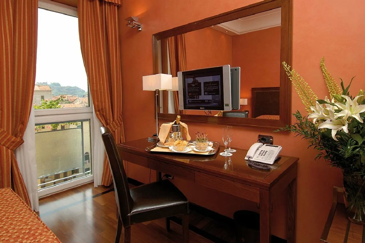 Grand Hotel Adriatico Florence 4*,